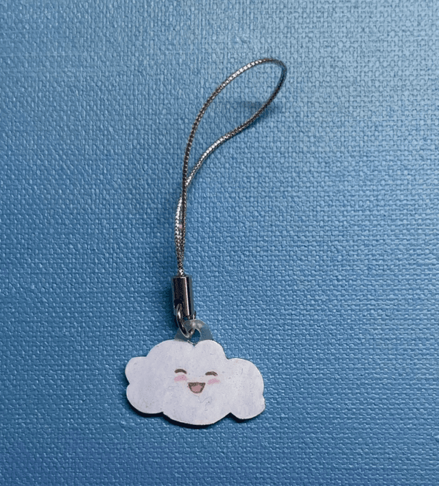 Phone charm nuage